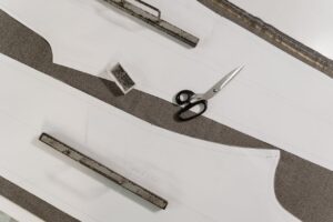 Read more about the article Jak uszyć marynarkę krok po kroku? Jakich błędów unikać podczas szycia?