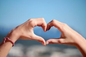 Read more about the article Co oznacza anatomiczne serce? Symbolika, znaczenie, interpretacja i zastosowania anatomicznego serca