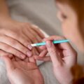 Naturalna pielęgnacja paznokci – jakie produkty naprawdę działają