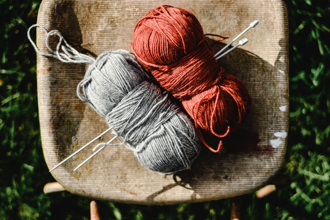 Read more about the article Jak zrobić ścieg koszykowy na drutach?