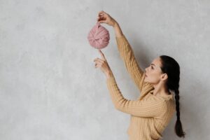 Read more about the article Jak zrobić ścieg w liście na drutach?