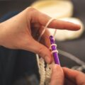 jak przedłużyć sweter na drutach