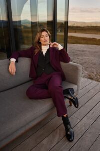 Modna odzież damska w dobrej cenie – jak kupować stylowo i nie przepłacać?