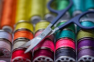 Read more about the article Jak szyć spódnice krok po kroku? Poradnik dla początkujących
