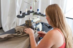 Read more about the article Ile kosztuje maszyna do szycia? Ceny, modele i porady przed zakupem